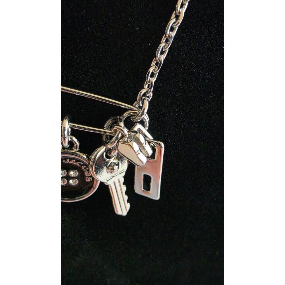 Marc Jacobs Button Pendant Necklace Silver Black NWT 2R4JNC001J38-047 - Picture 2 of 8